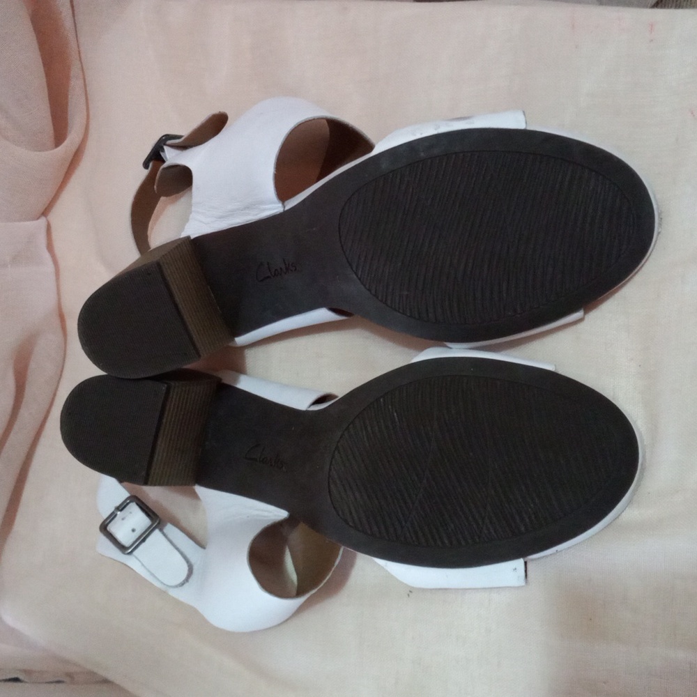 Clarks Collection Soft Cushion Size 11 - image 4